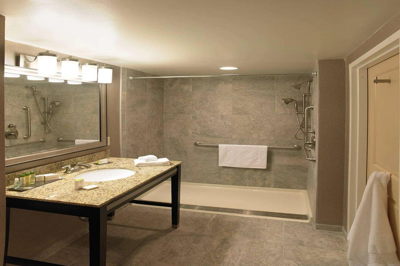 The Strathallan - A Doubletree By Hilton Ρότσεστερ Εξωτερικό φωτογραφία